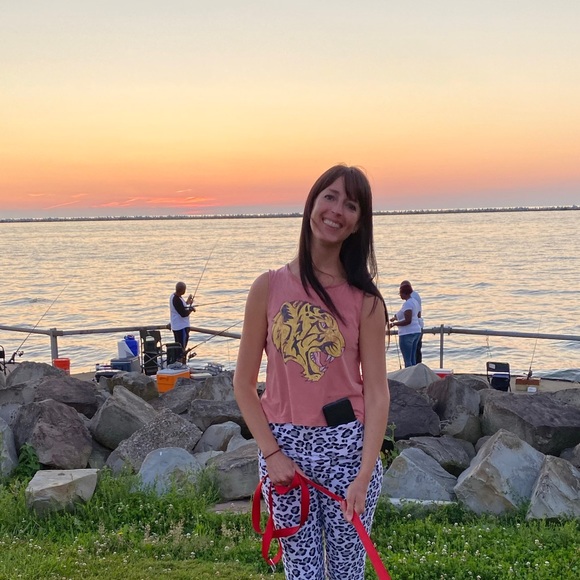 cropped colsie muscle tank! - Picture 6 of 6